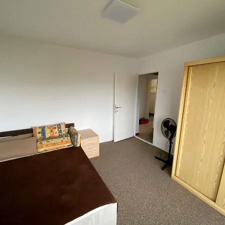 Apartament Ira *